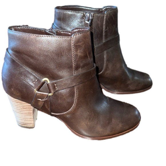 Cole Haan Shoes - Cole Haan Calixta Brown Leather Ankle Boots. Size 6 1/2.